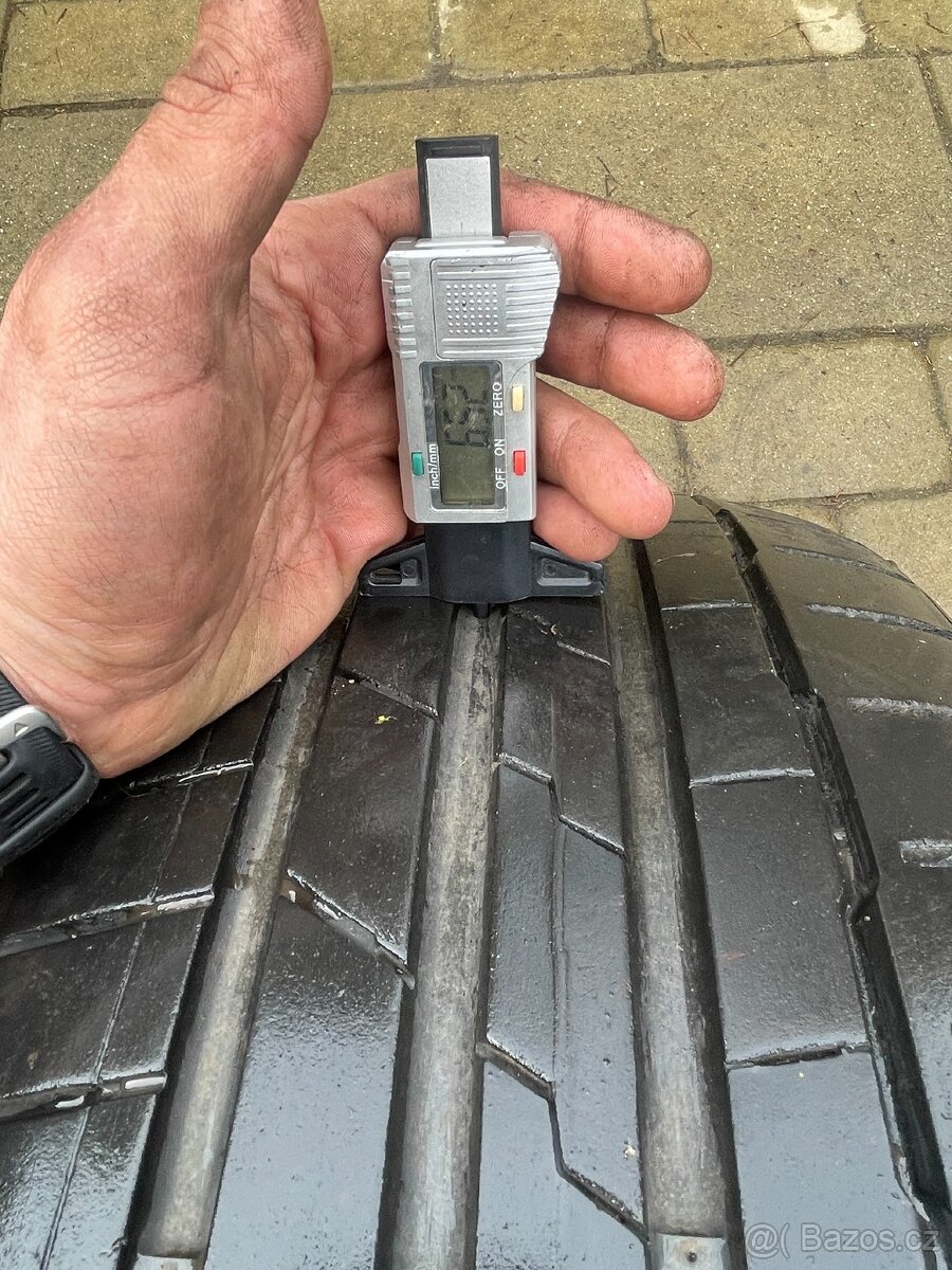 Dvě letní pneu 225/50/17 Hankook - 2