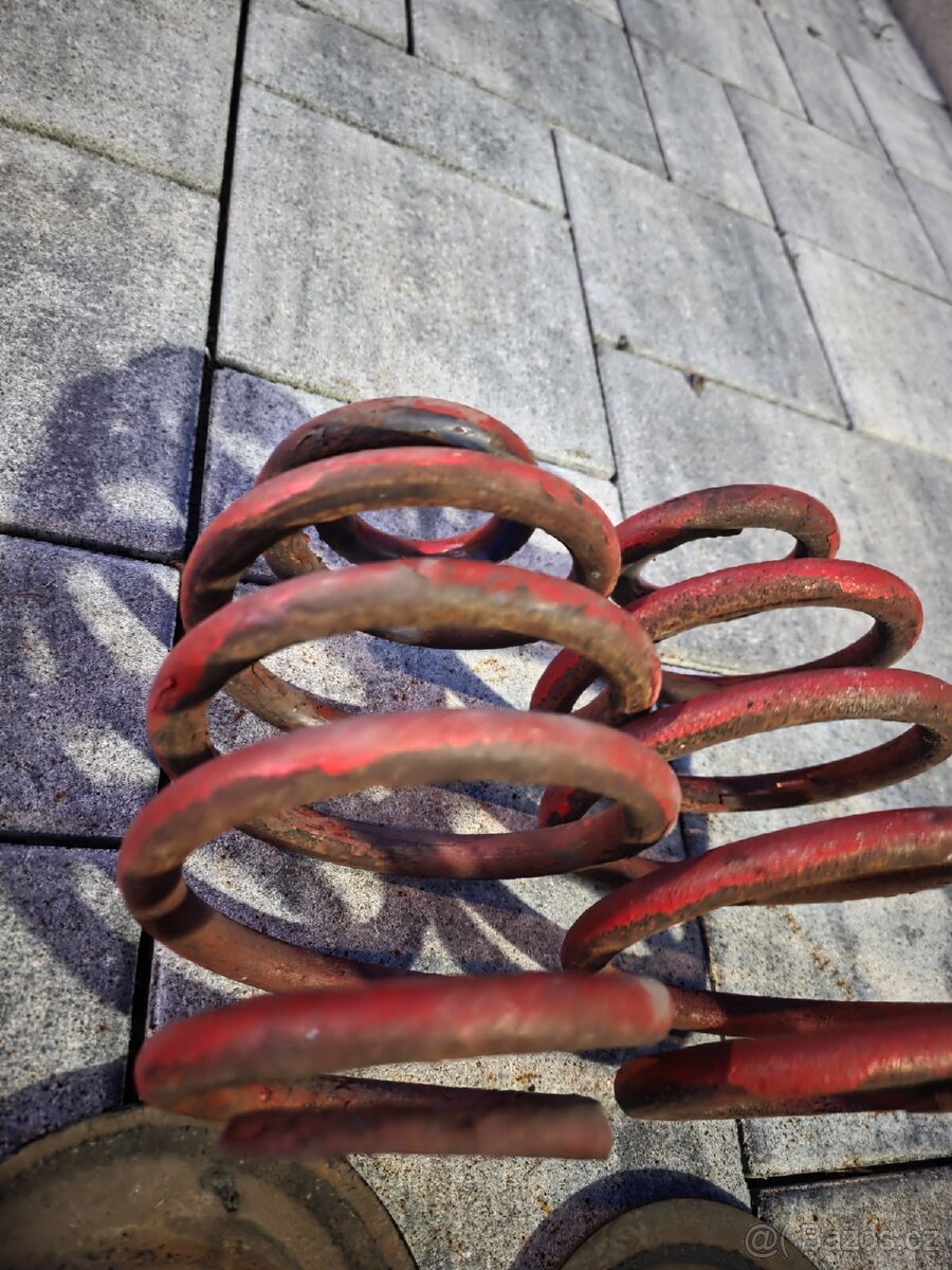 BMW e36 zbytky náhradních dílů - 2