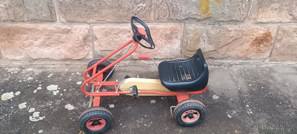 Retro šlapací autíčko - 2