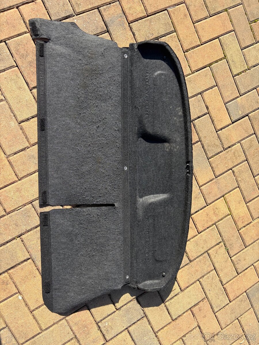 Plato kufru toyota yaris 1 - 2