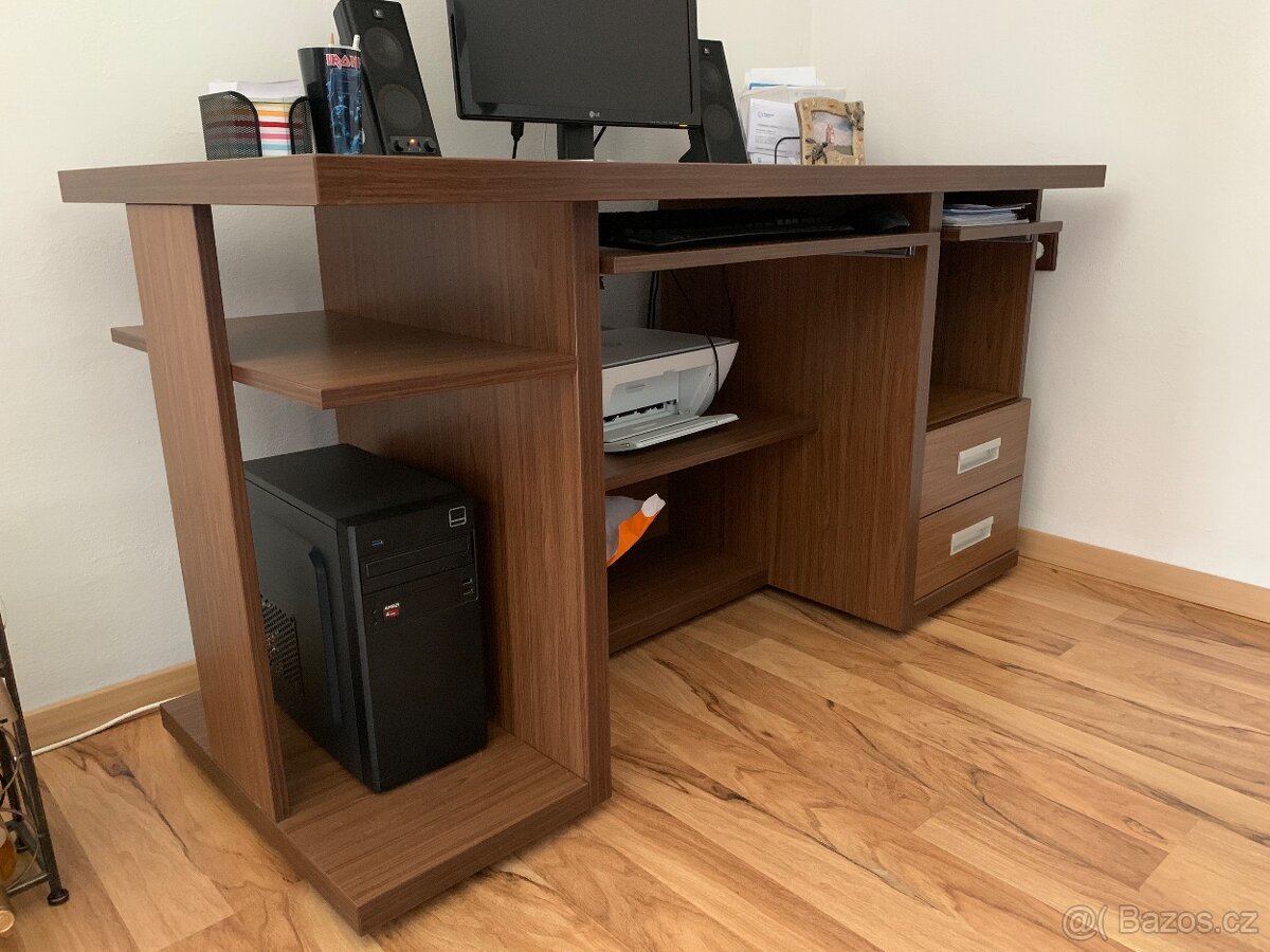 Pracovní stůl - PC - 2