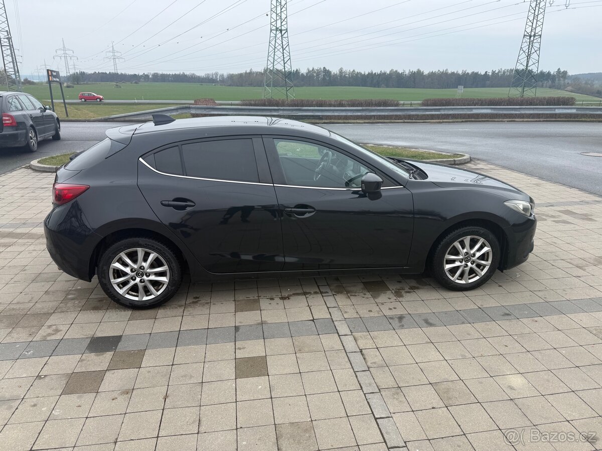 Mazda 3 SkyActive 2,2 D - 2