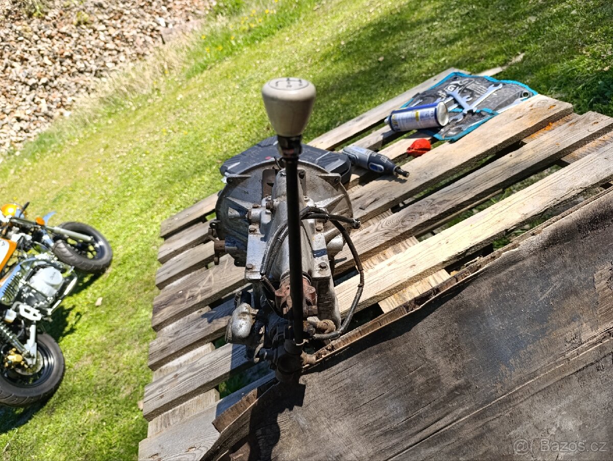 Převodovka z škoda 1202 - 2