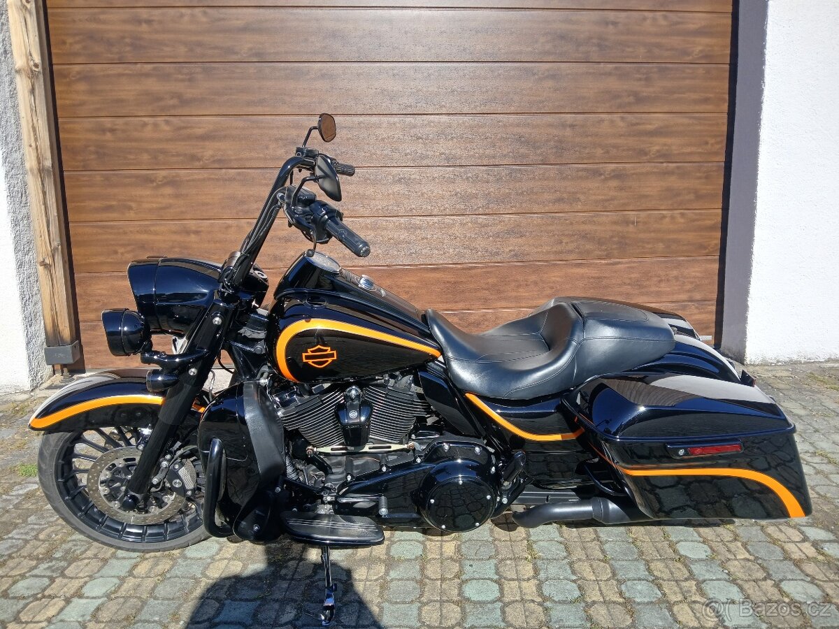 Harley-Davidson FLHRXS Road King Special 107 - 2