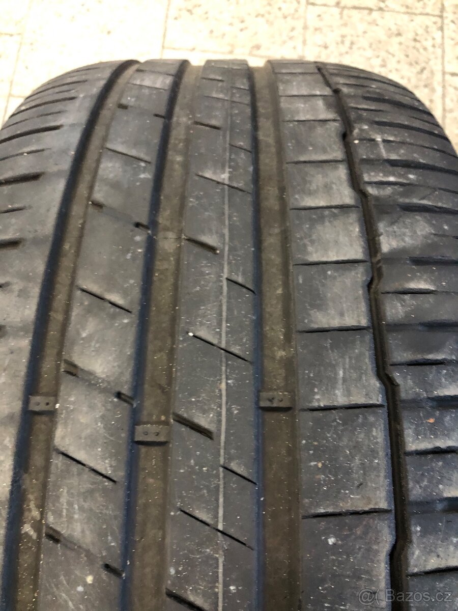 275/50/20 prodám 2 ks letních pneu - 2