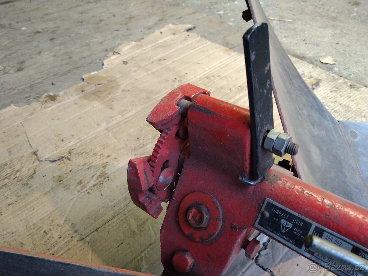 Pluh oboustranný APH 352 na VARI + těleso ocel - 2