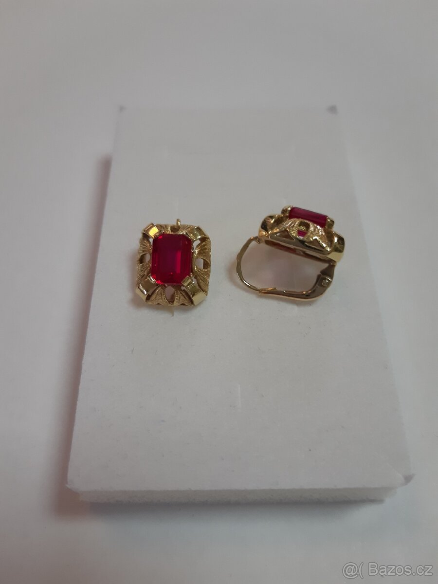 Zlaté náušnice s růžovým kamínkem - 2
