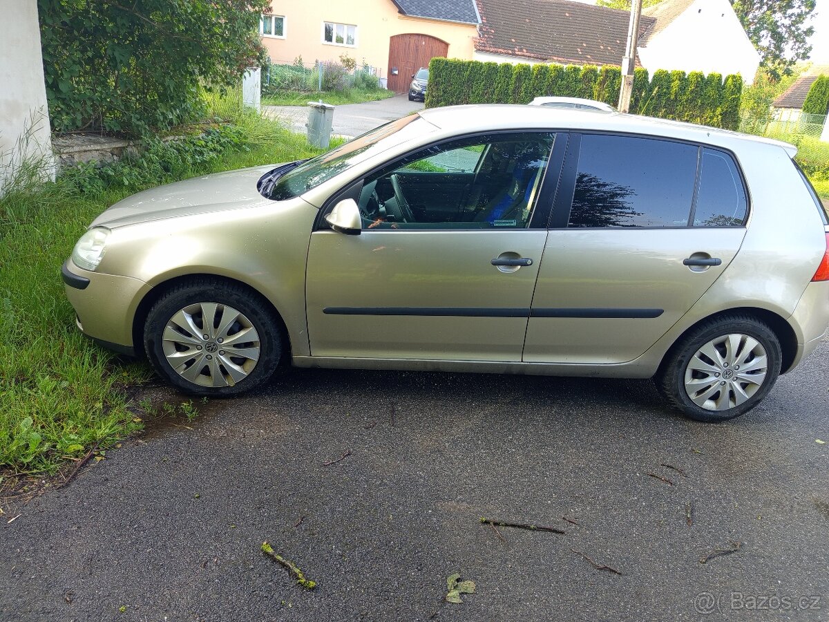 Prodám vw golfa 5 generace rok výroby 2005 - 2