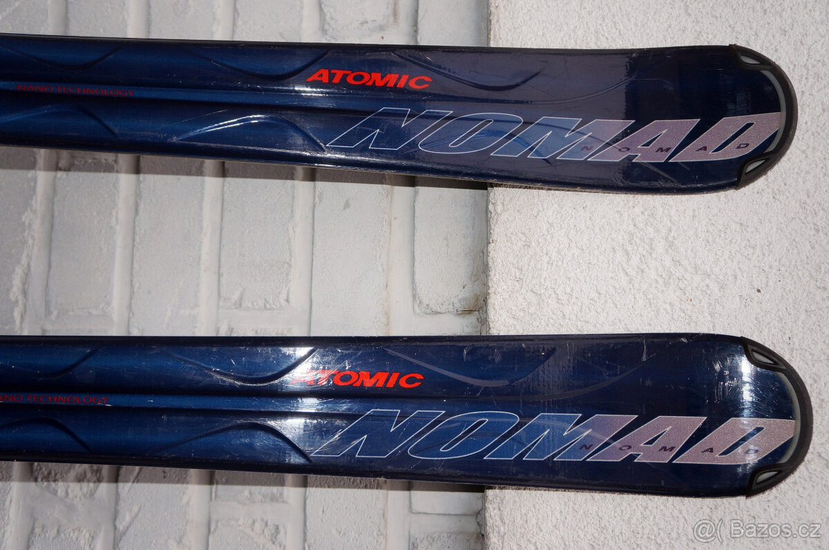 Carvingové lyže 162 cm Atomic, bezvadný stav, málo jeté. - 2