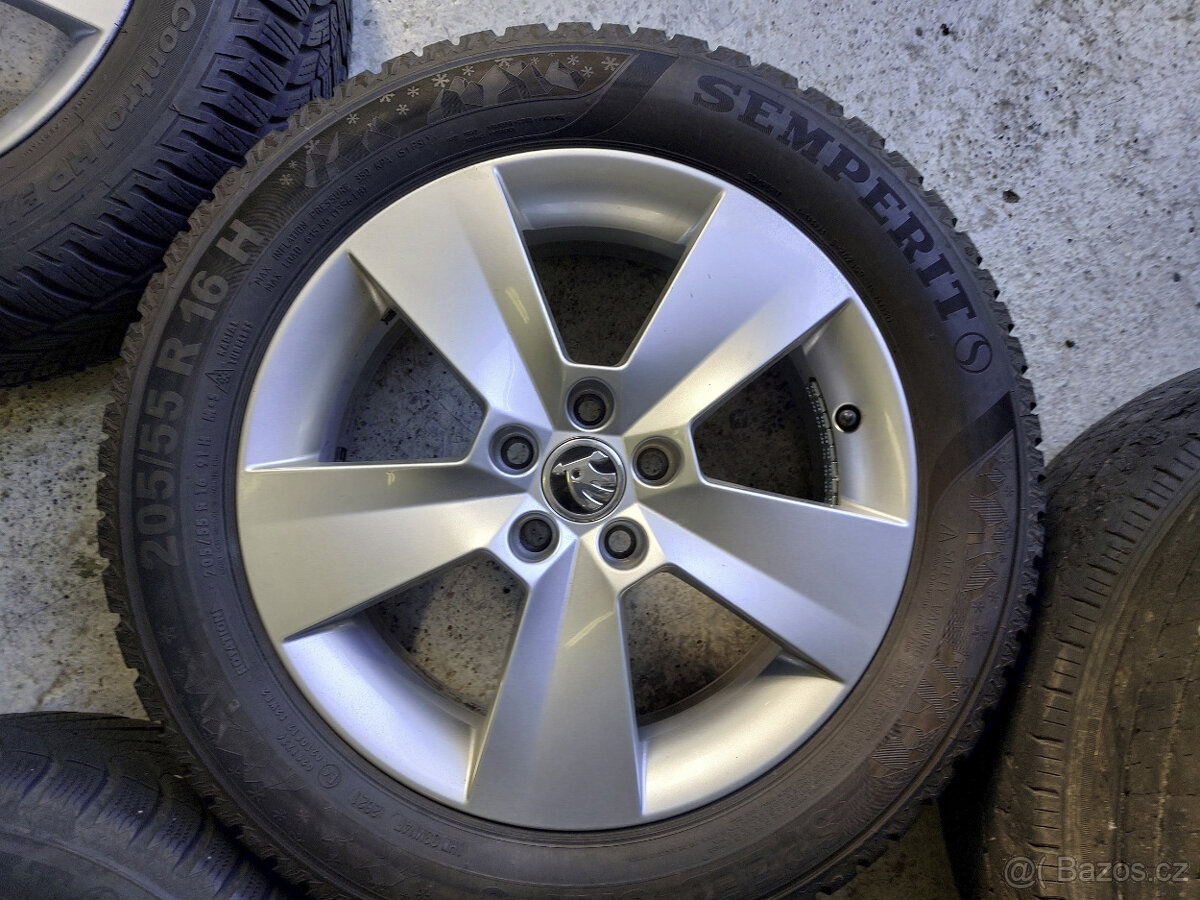 Originál alu kola 16" na Škoda Scala zimní pneu - 2