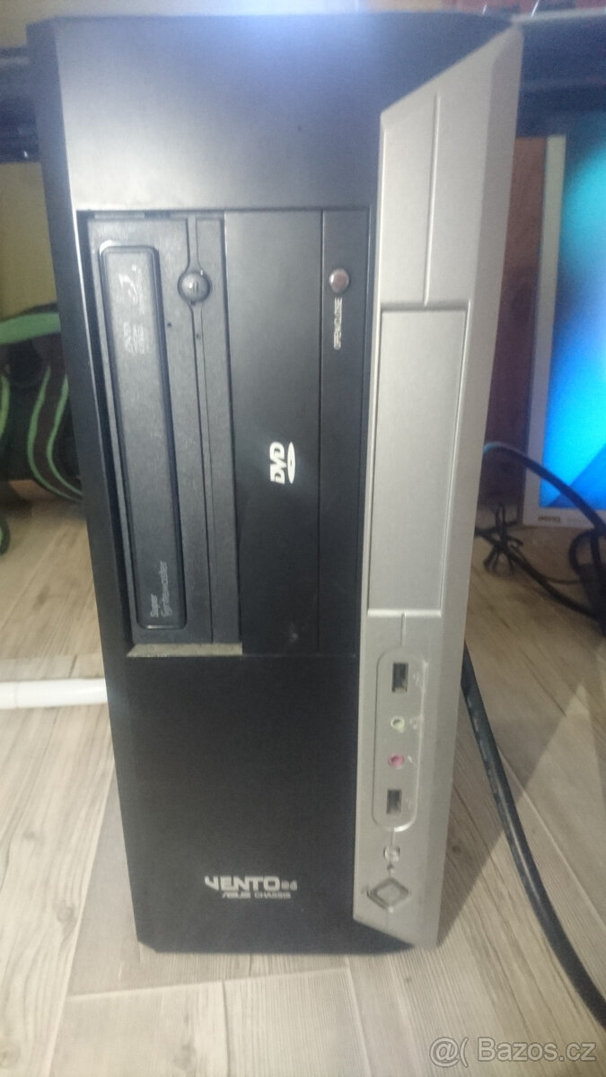 starší počítač 6GB RAM Athlon X2 2.8Ghz - 2