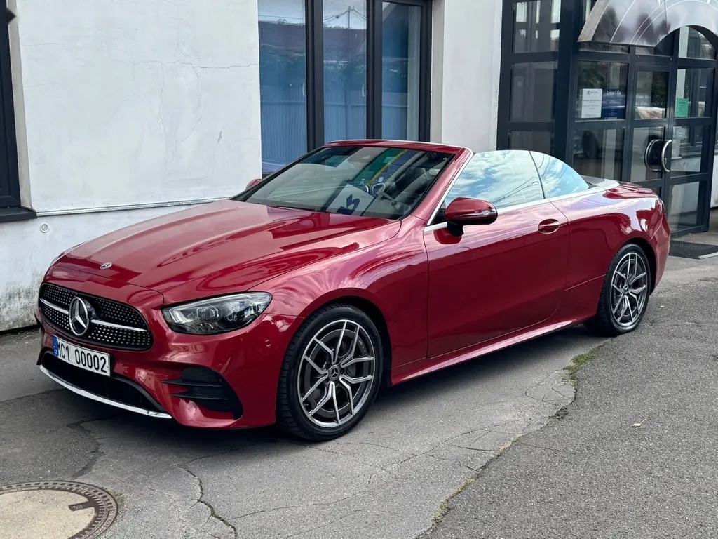 Mercedes-Benz Třídy E, 200 Cabrio - 2