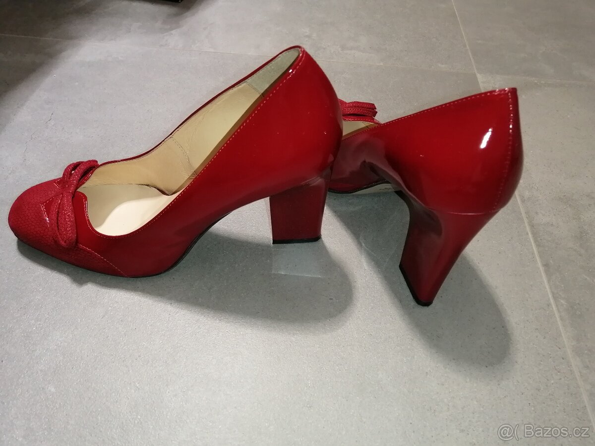 Červené lodičky - 2