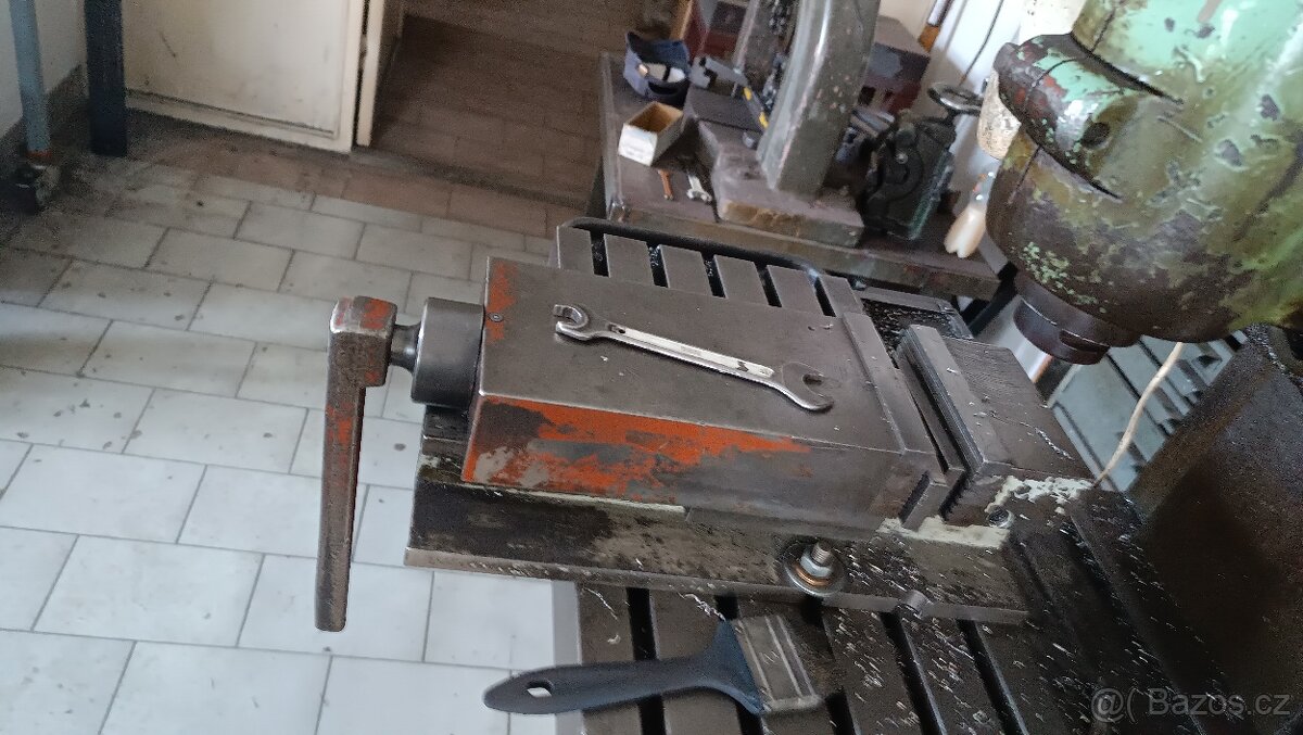 Strojní svěrák 120mm - 2