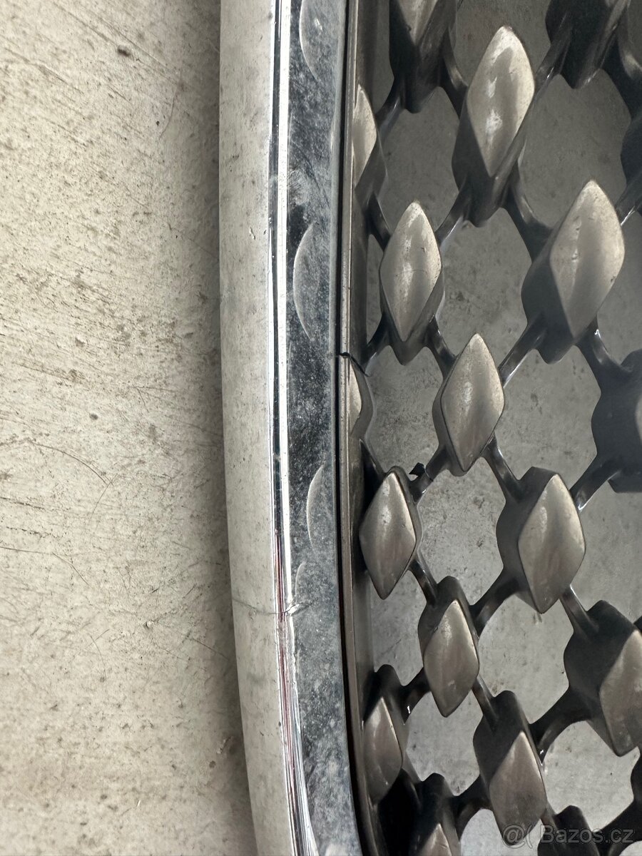 Kia Sorento přední maska - 2