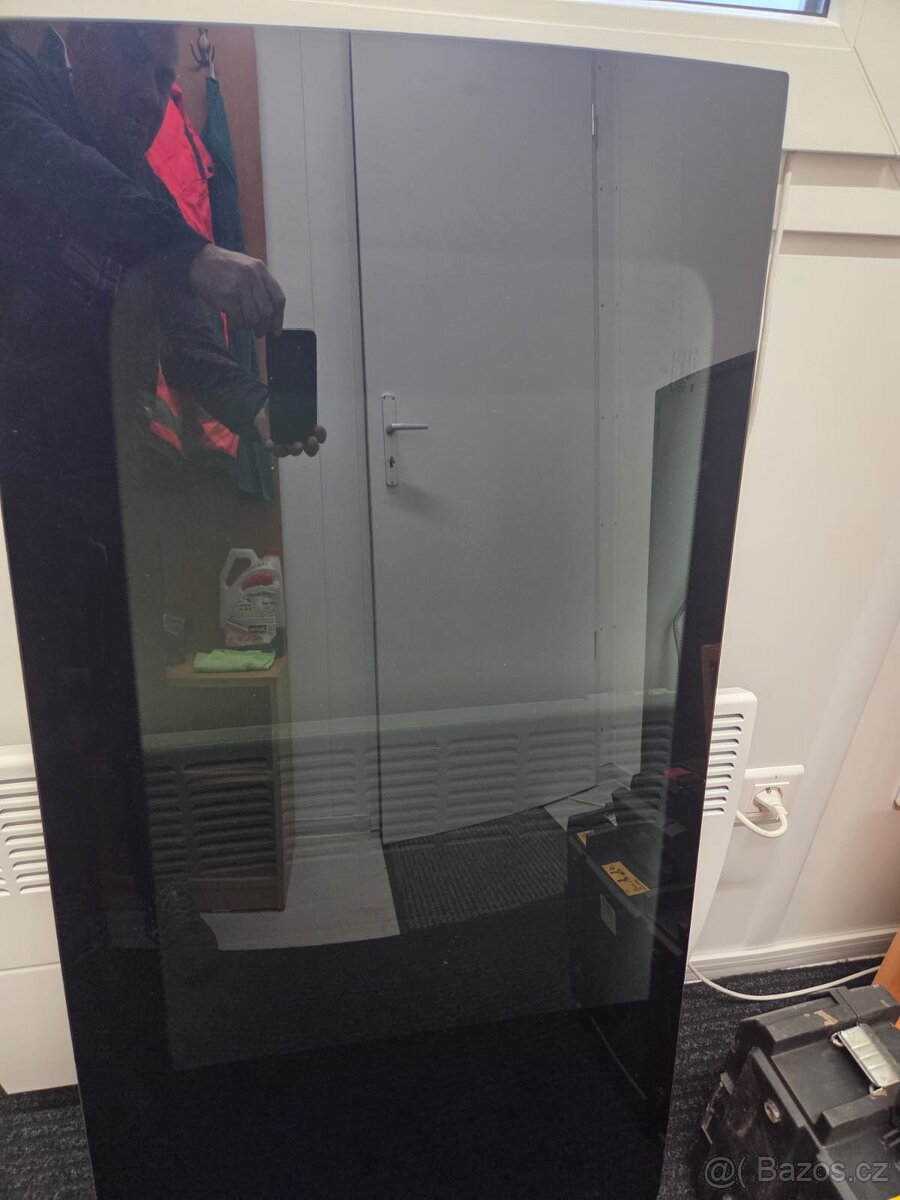 Mercedes Benz V klasse - boční skla - 2