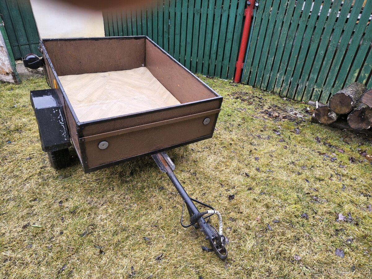 Přívěsný vozík za auto - 2