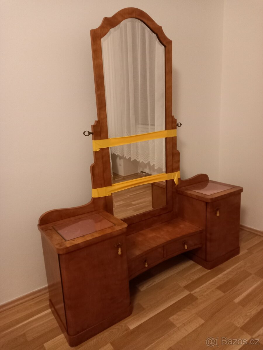 Toaletní stolek - starožitný - 2