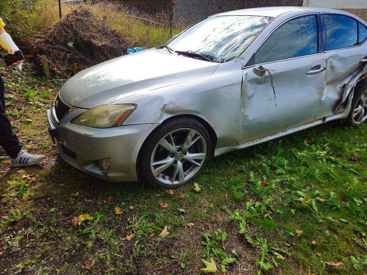 Lexus 220d - 2