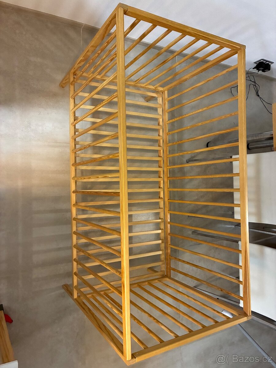 Dětská postýlka + matrace - 2