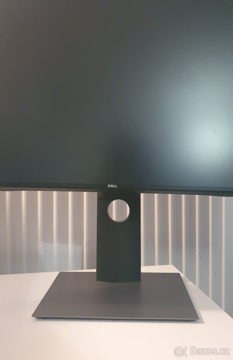 27" Dell UltraSharp U2719D IPS - 2