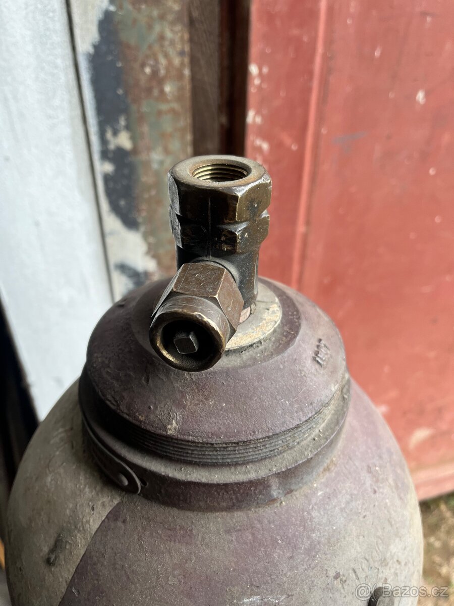 Plynová bomba prazdna - 2