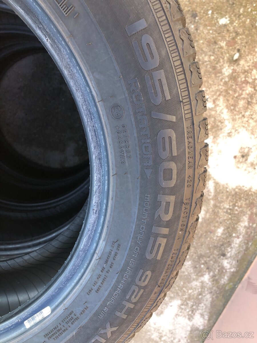 Zimní pneu 195/60/15 - 2