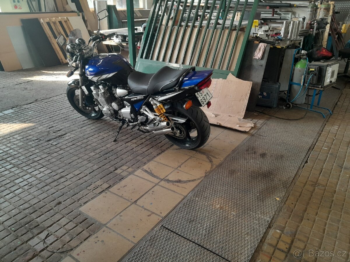 Yamaha xjr 1300 - 2