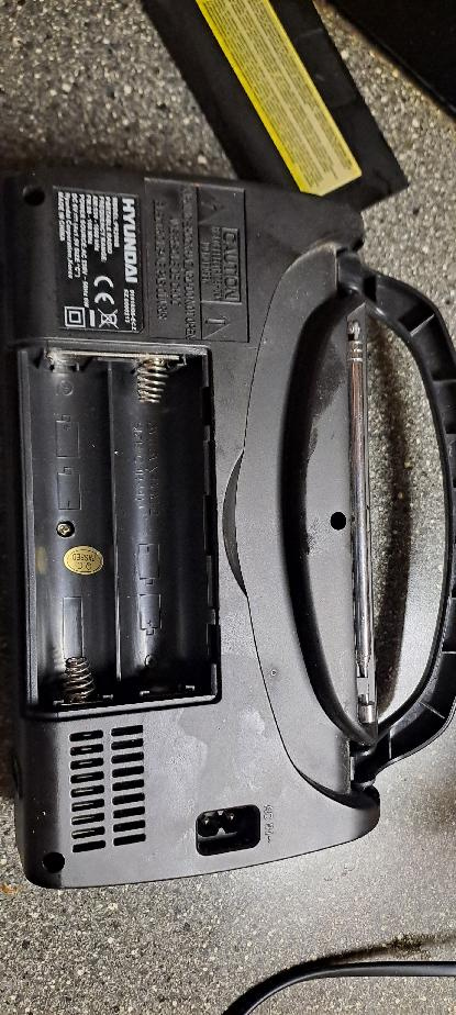 Prodám rádio s budíkem Hyundai Nová cena 190,- - 2