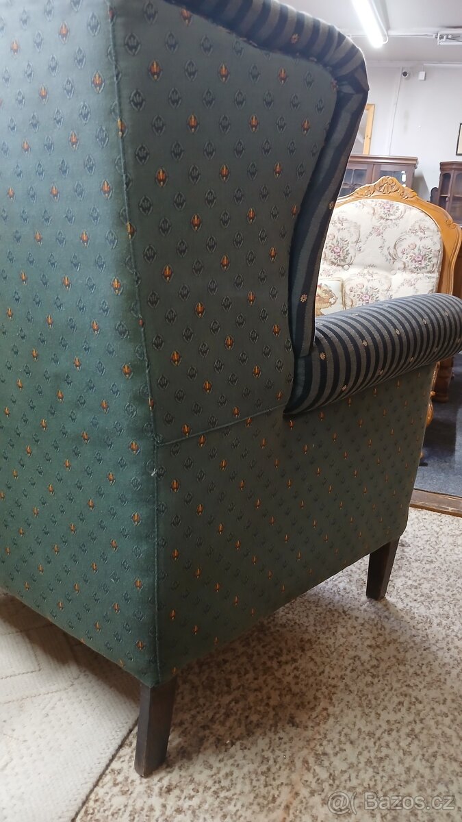 Masivní starožitné křeslo - 2