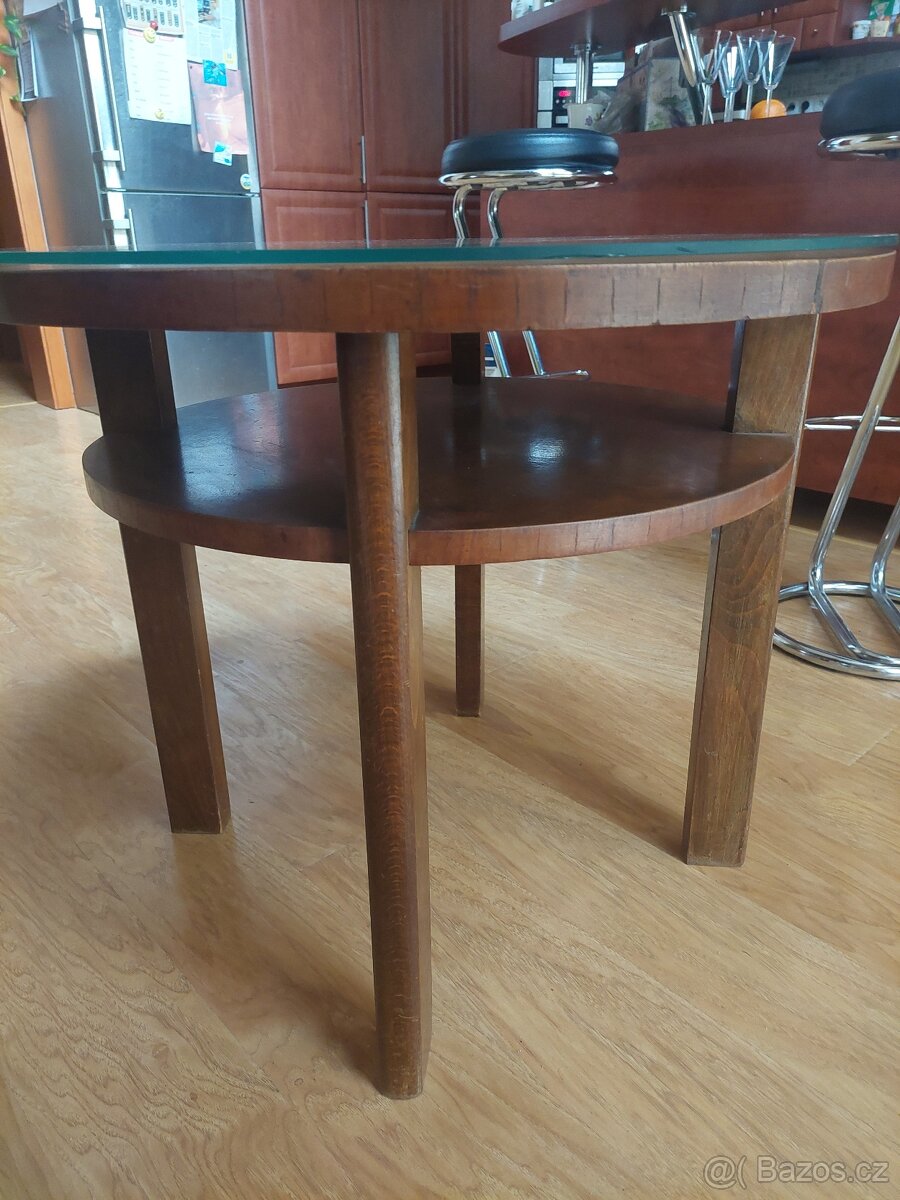 Prodám dřevěný kulatý stolek - 2
