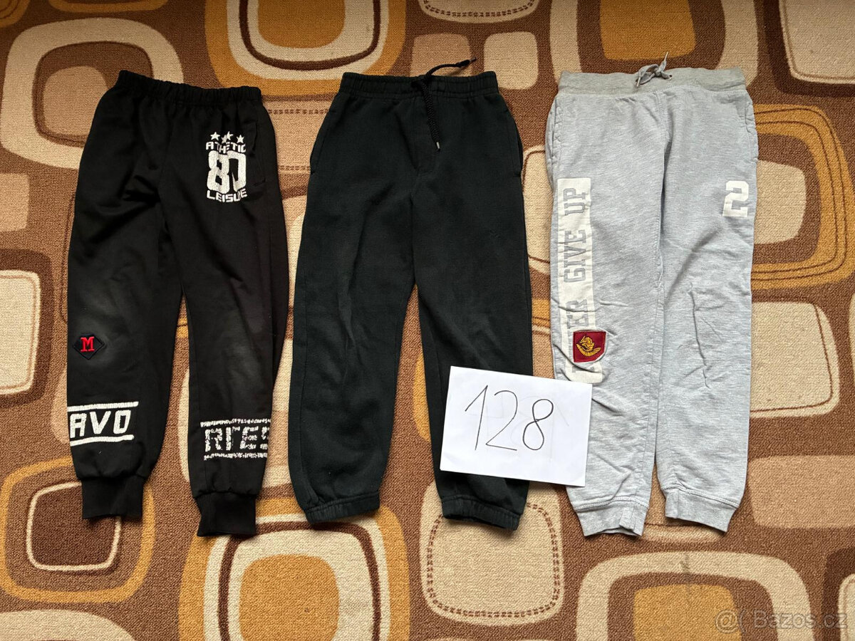 Chlapecké oblečení, tepláky, mikiny apod. - 2