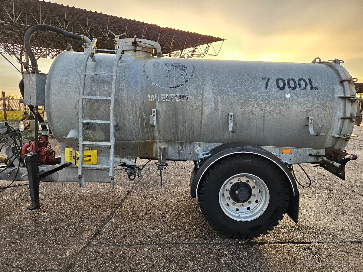 Fekální cisterna Wielton 7m3 - 2