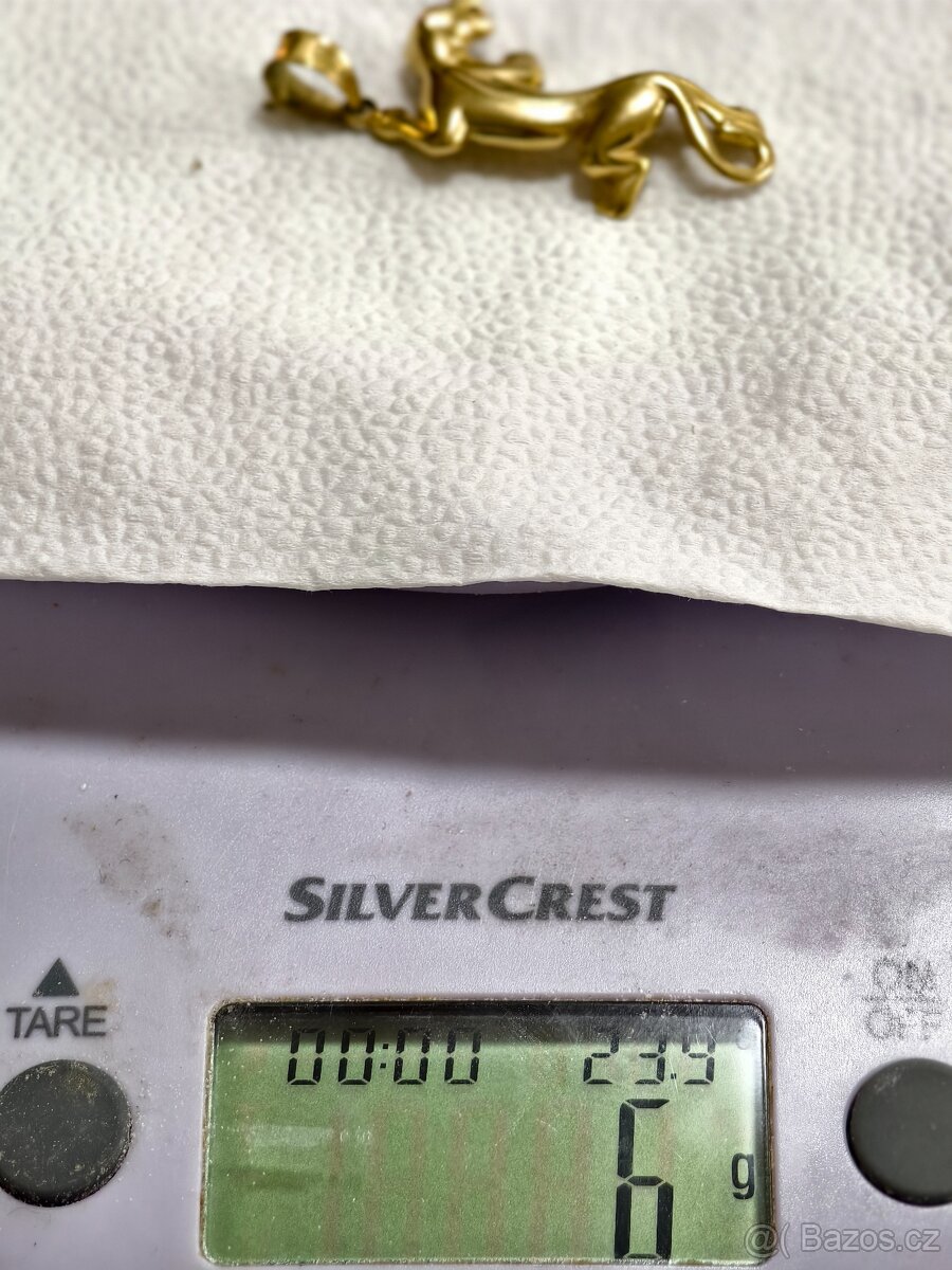 Zlatý přívěsek Puma - 2