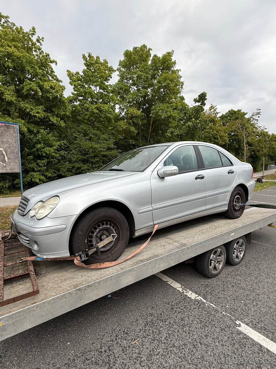 Mercedes benz C220cdi C203 - 2