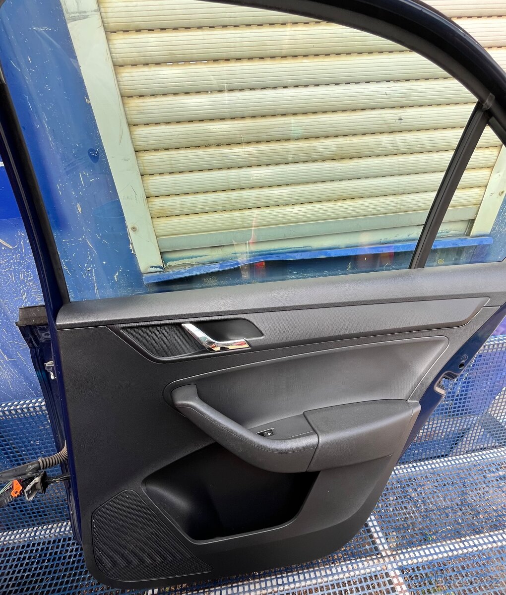 Zadní pravé dveře Škoda Rapid - 2