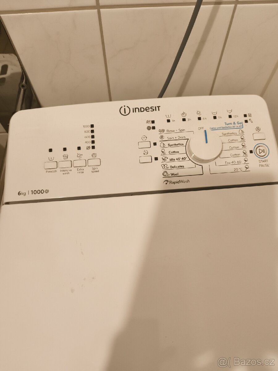 Pračka Indesit - 2
