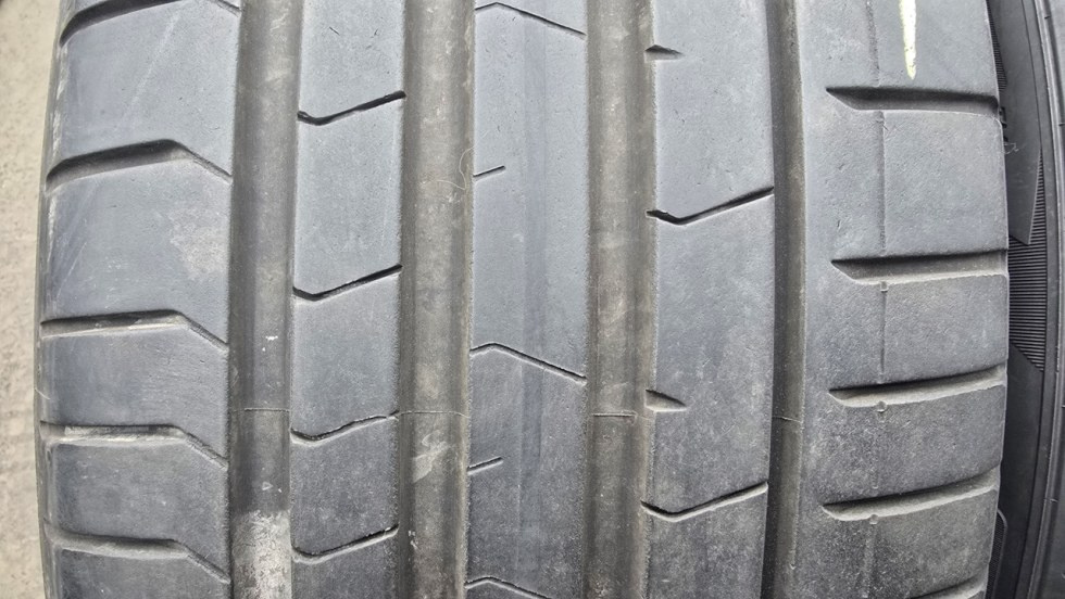 Letní pneu 235/45/20 Pirelli - 2