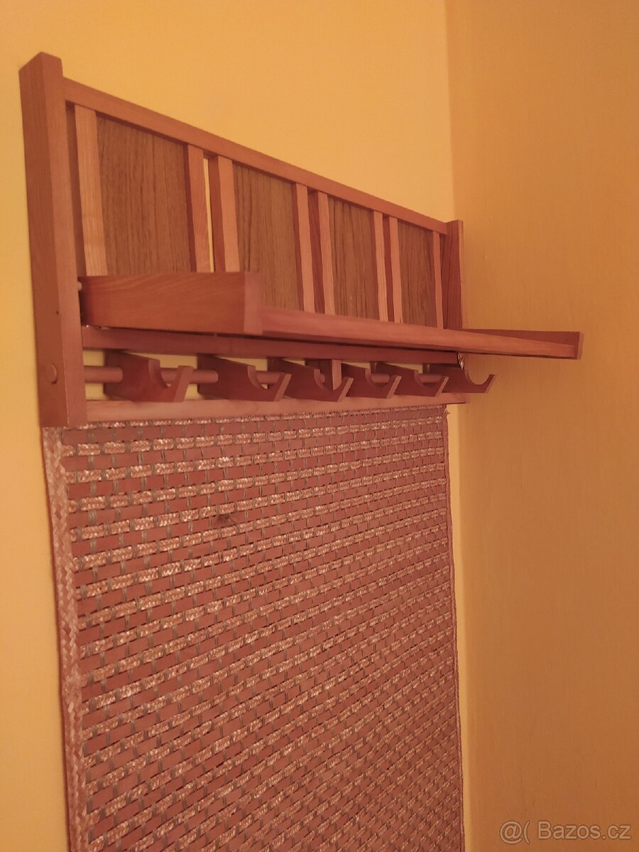 Retro věšáková stěna s rohoží - 2