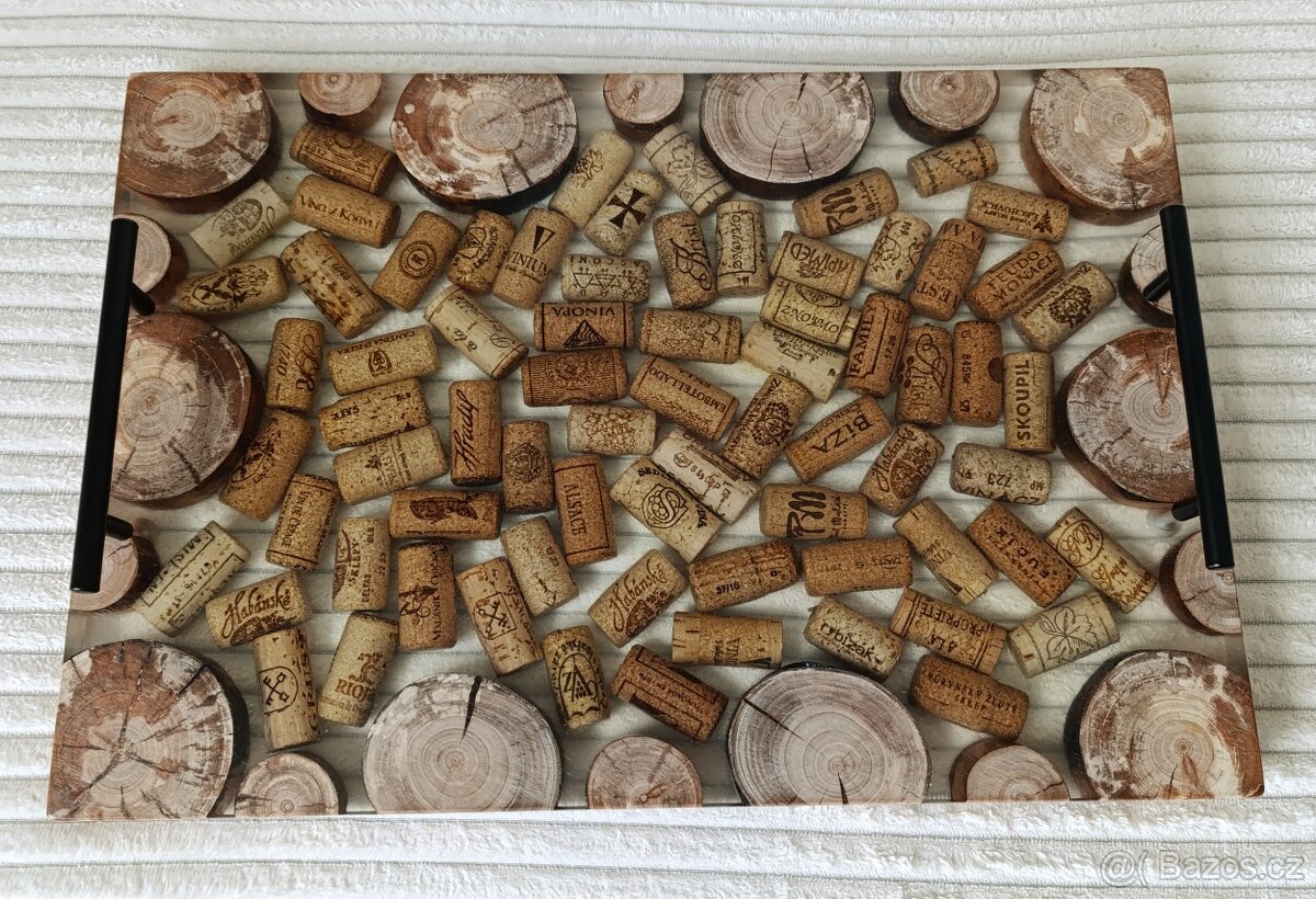 Servírovací podnos epoxid, korkové špunty, dřevo ořech - 2
