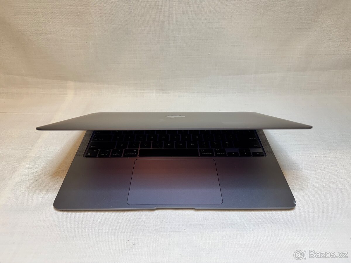 13 APPLE MacBook Air M1 8jádro Ram 8/16Gb SSD 128-512 záruka - 2