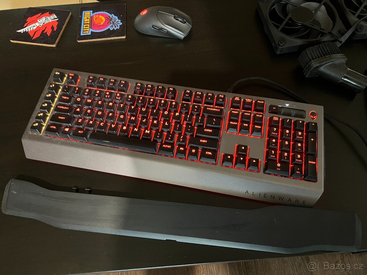 DELL Alienware Pro Gaming AW768 stříbrná US - 2