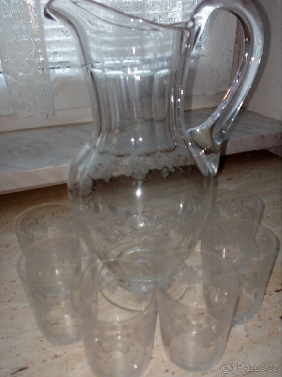 Broušené sklo z 30 let- Nové Mitrovice ? - 2
