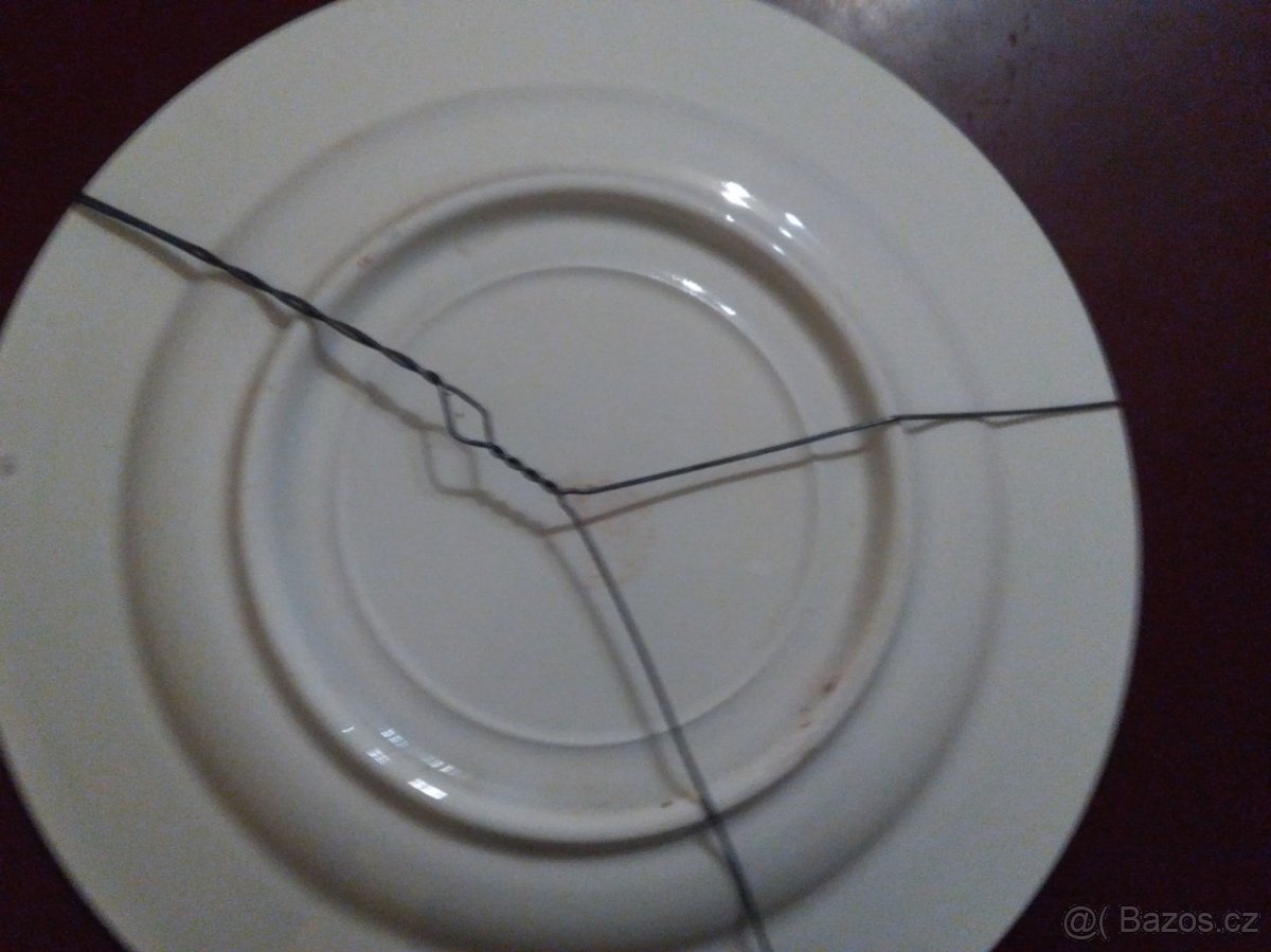 Starý malovaný talíř - 2