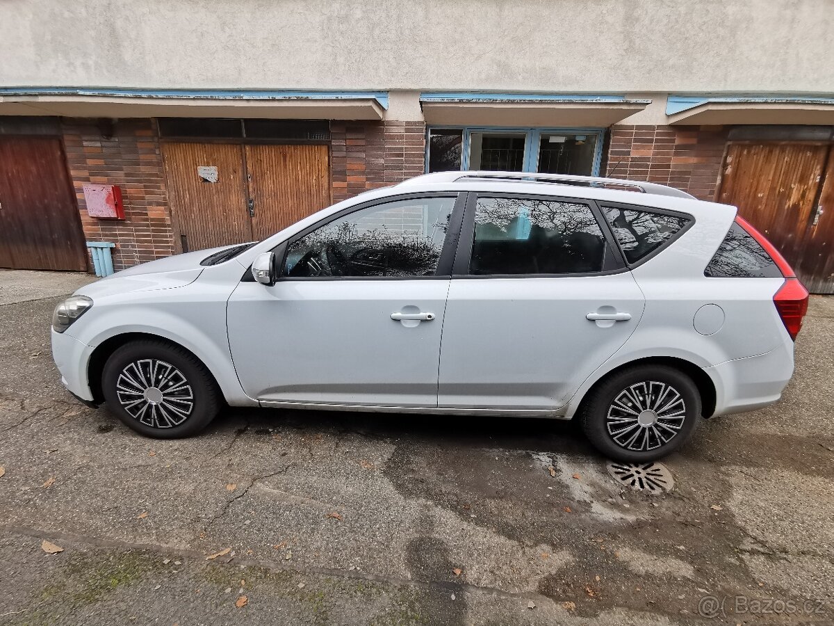 Kia Ceed, 1.6, diesel - 2