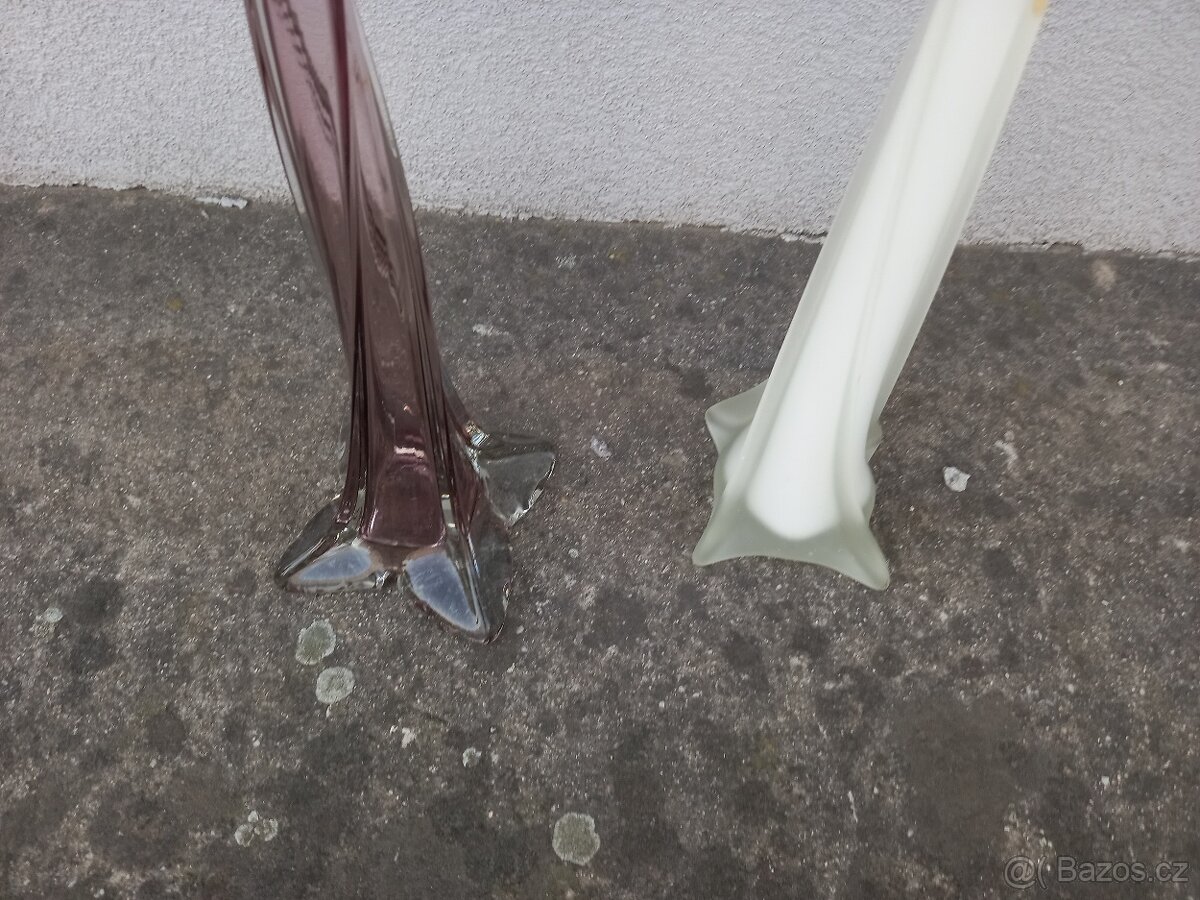 Dvě vázy hutní sklo - 2