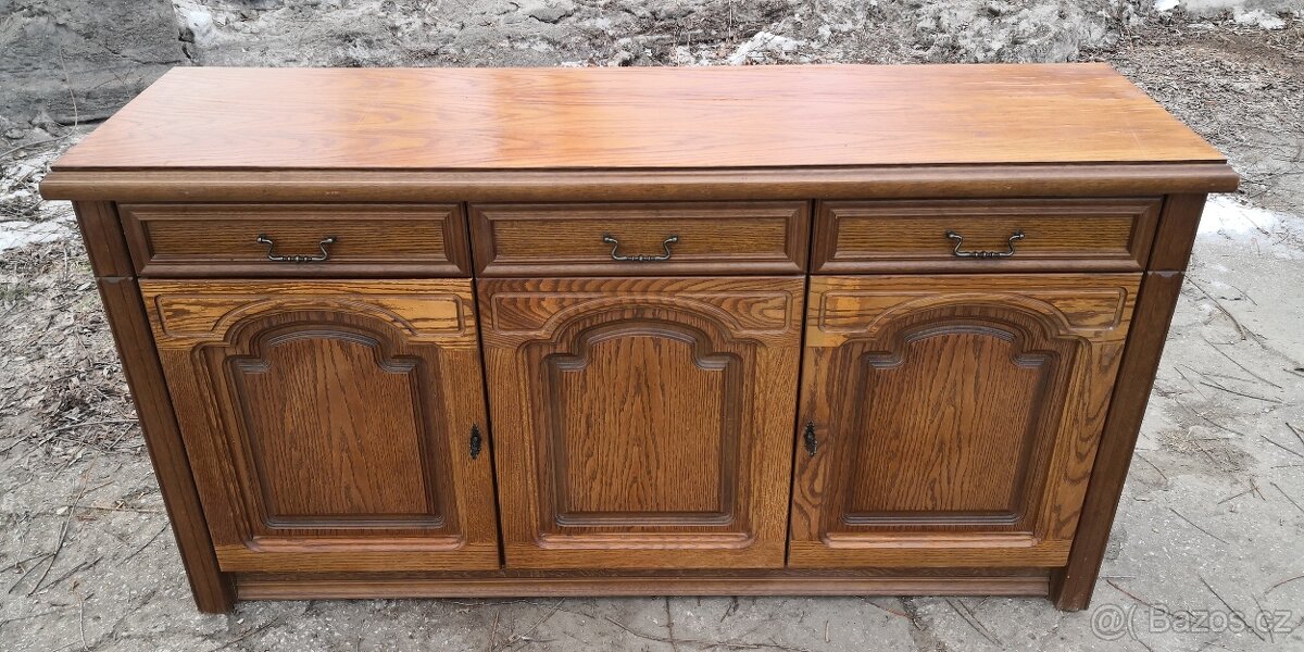 Masivní rustikální komoda - 2