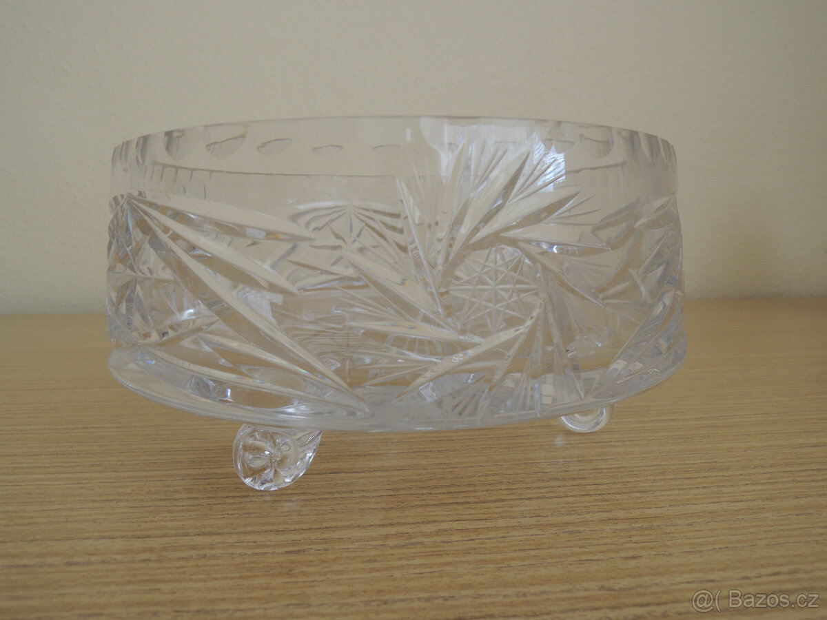 Broušená mísa na nožičkách - 2