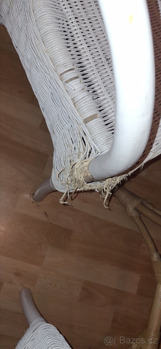 Ratanovy stolek a zidle - 2