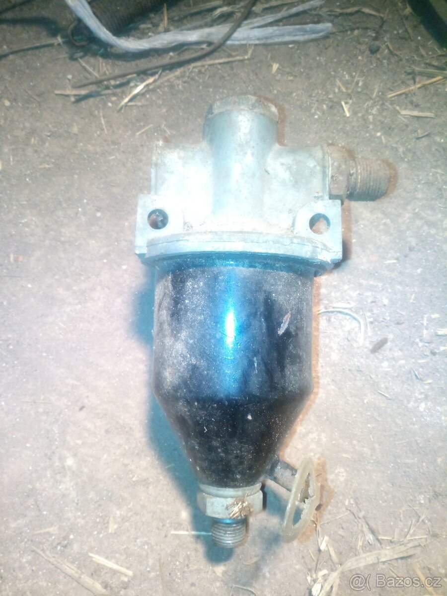 Prodám plnič pneu na Zetor - 2